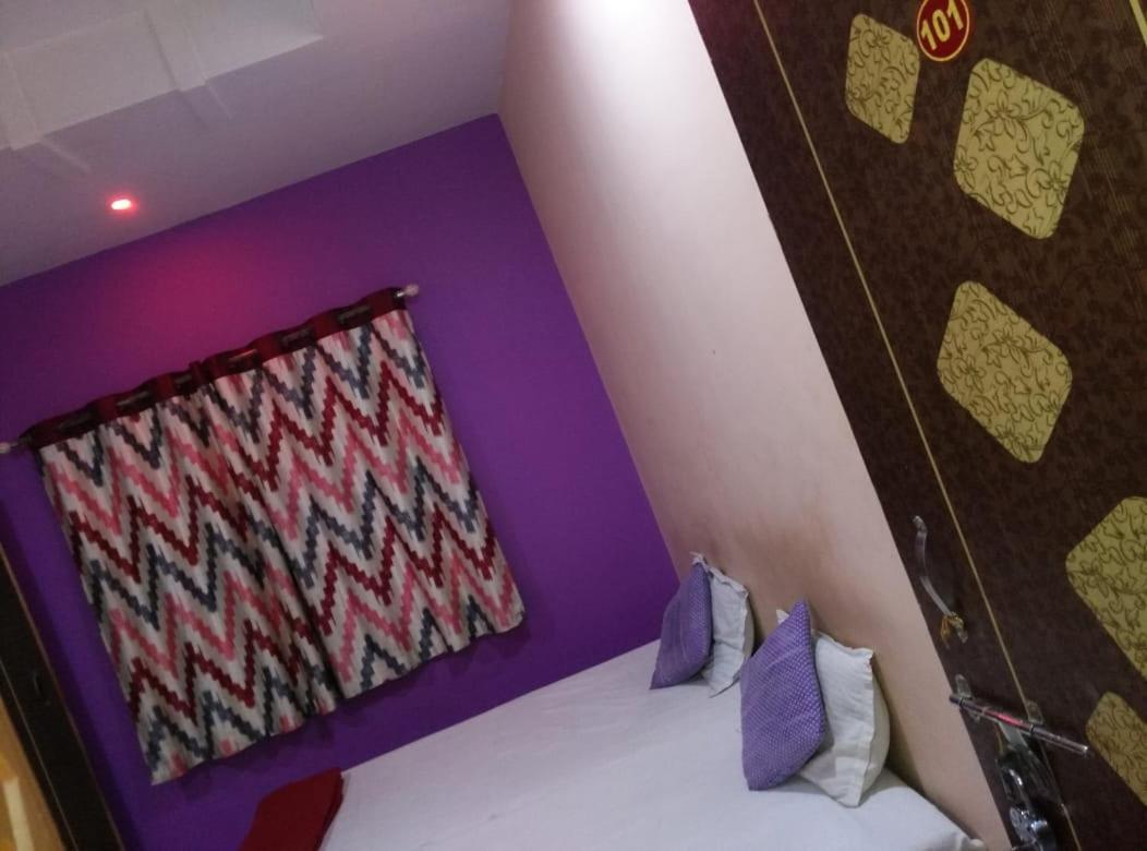 Hotel Atithi Satkar Akola Extérieur photo
